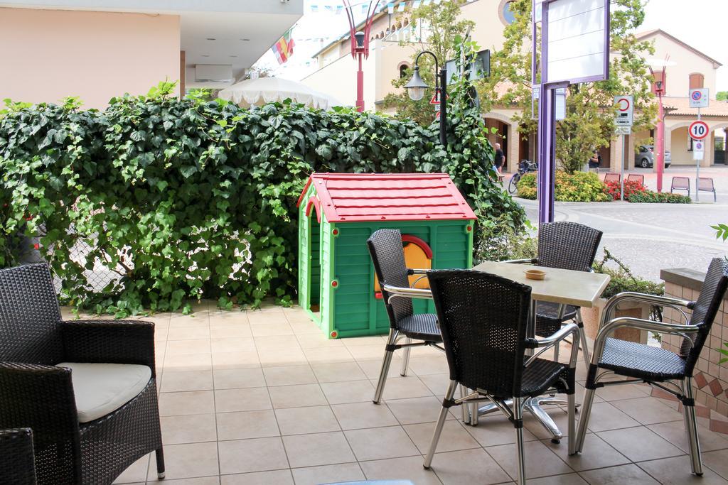 Hotel Buda Bellaria-Igea Marina Exterior photo