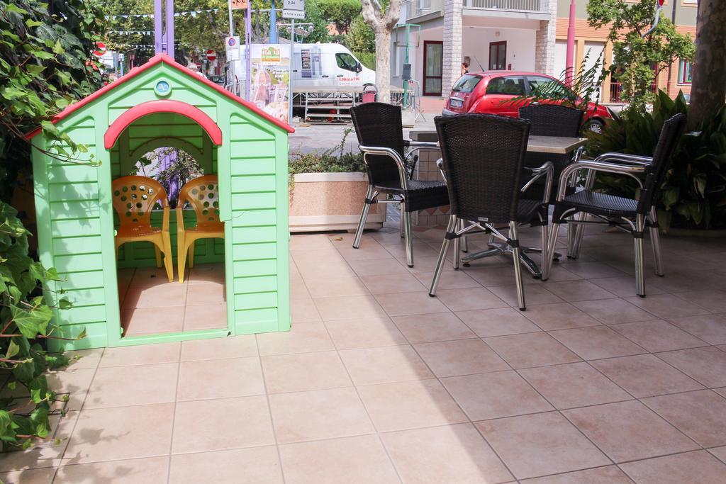 Hotel Buda Bellaria-Igea Marina Exterior photo