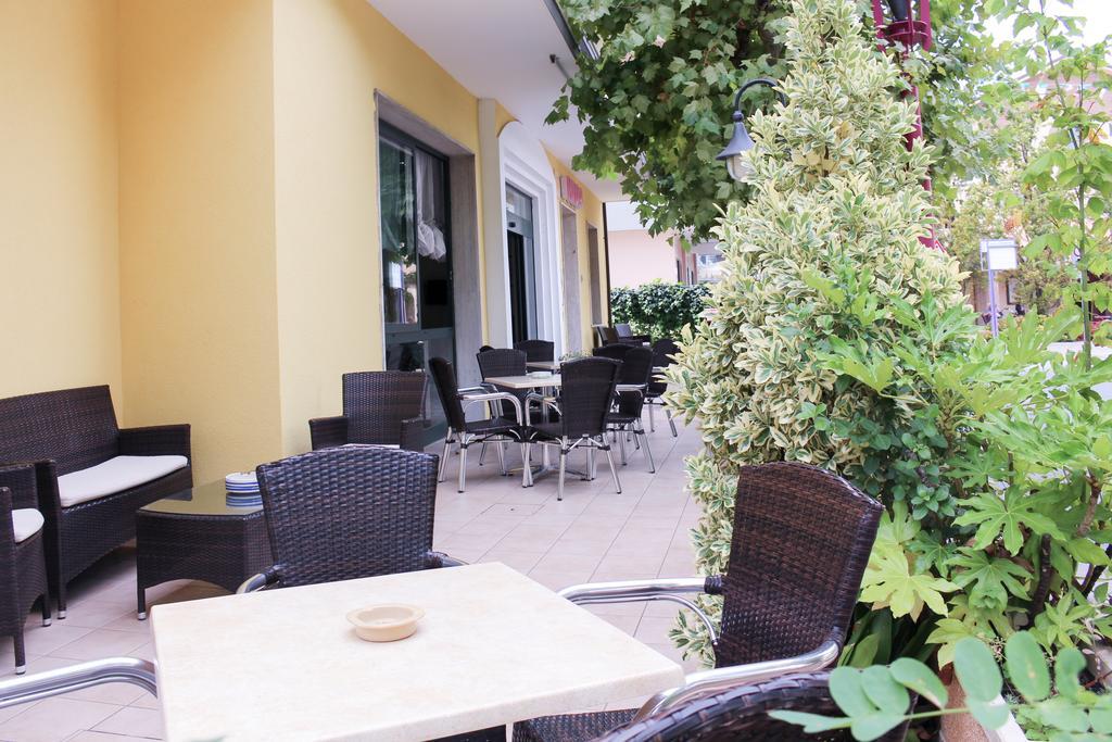 Hotel Buda Bellaria-Igea Marina Exterior photo